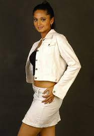Anushka shetty enjoying nagarjuna song scenes. Actress Anushka Shetty Hot Thighs Show In White Short Skirt Latest Indian Hollywood Movies Updates Branding Online And Actress Gallery