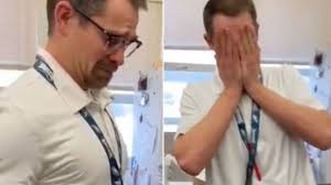Thoughtful Students Surprise Teacher With New Shoes After His Are Stolen