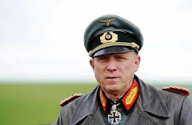 About erwin rommel, german infantery and cavalery general during world war a film we are currently doing with rommel montano, a friend, director, and actor in the philippines. Wustenfuchs Film Rommel Enkelin Attackiert Swr Computer Medien Badische Zeitung