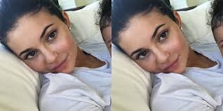 Kylie jenner posted adorable new photo of daughter stormi on instagram after the star reunited with her baby daddy travis scott over the holiday weekend. Kylie Jenner Deletes Photos Of Stormi On Instagram And Won T Post More