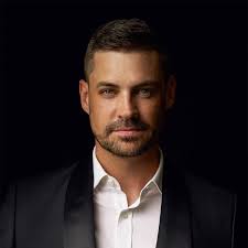 Erik Kruger's Instagram, Twitter & Facebook