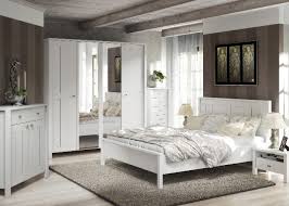 Schlafzimmer Komplett Village Ganz In Weiss Ganz Im Landhausstil Moebel Fur Ihr Schlafzimmer Bedroom Unt Landhaus Schlafzimmer Wohnen Schlafzimmer Weiss