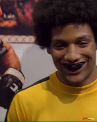 Alex Caceres Impresses