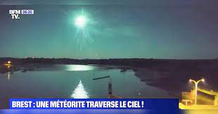 Il était 23h46 en bretagne, ce dimanche 5 septembre, lorsque le ciel nocturne s'est . 5lejpejon1ez6m