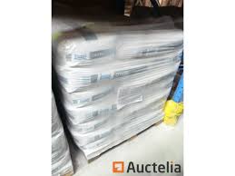 Le choix du ciment, de la chaux ou du colorant se fait. Knauf Cover Cimentage De Base Ciment Chaux 42 Sacs X 30 Kg