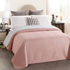 Wir bieten ihnen den schönen, zweiseitigen satin bettüberwurf der besten qualität. Bettuberwurf Tagesdecke Rosa Wolke