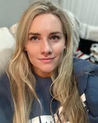 Abbey Monnin (@abbeyroadrose) • fotos e vídeos do Instagram