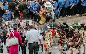 Con hồng cháu lạc rộn rã vui mừng (dĩ đề vi thủ) tháng ba âm lịch đúng mồng mười. Nhá»¯ng Hinh áº£nh áº¥n TÆ°á»£ng 2 Ngay Chinh Há»™i Giá»— Tá»• Hung VÆ°Æ¡ng 2019