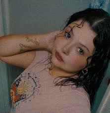 What are some reputable nail salons in Lynchburg that offer affordable gel  manicures and pedicures?