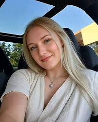 I'm single, 37 years old, from United States 🇺🇸, hoping to meet a boy  friend and maybe someone for life. . . . . .. Twenty Unknown facts about  both BMW and