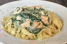 Lachs Spinat Nudeln Von Trollinger Chefkoch In 2020 Lachs Spinat Nudeln Lachs Spinat Nudeln Mit Spinat