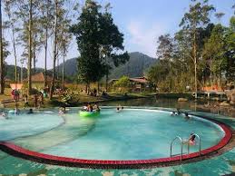 Photo Explorer Kolam Renang Indonesia