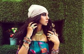 وشاركت سلمى أبو ضيف في بطولة عدة مسلسلات منها: Ø³Ù„Ù…Ù‰ Ø£Ø¨Ùˆ Ø¶ÙŠÙ Ø§Ø±ØªØ¯ÙŠØª Ø§Ù„Ø­Ø¬Ø§Ø¨ Ø«Ù… Ø®Ù„Ø¹ØªÙ‡ ÙˆÙ‡Ø°Ù‡ Ø­Ù‚ÙŠÙ‚Ø© Ø§Ù„Ø­Ø¨ Ø§Ù„Ø°ÙŠ ÙŠØ¬Ù…Ø¹Ù†ÙŠ Ø¨Ù€ Ø¸Ø§ÙØ± Ø§Ù„Ø¹Ø§Ø¨Ø¯ÙŠÙ† Ù…Ø¬Ù„Ø© Ø³ÙŠØ¯ØªÙŠ