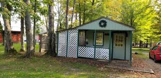 The lake and surrounding forest offer amazing smells and sights for your. Forest Ridge