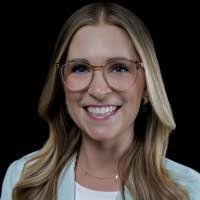 Diana Eason's Instagram, Twitter & Facebook