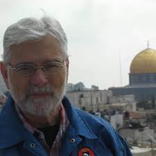 Scenes at Gradi Crown. Service in full swing.