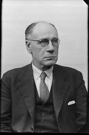 Falekvarna skola läsåret 1945-1946. 1 rad Tor Sjöstedt, Skolan, Kurt  Dittmer, Dalen, John Johansson, Nätered, Stig Svensson, Högelid, Rune  Johansson, Tomten. 2 rad. Gunnar Källkvist, Krusekvarn, sittande Margit  (Sibylla) Johansson, Öland, Inger