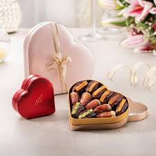 No matter what she's into, you're sure to find something she'll appreciate here. Valentine S Day Gifts For Him Her Gourmet Dates Bateel