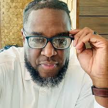 Bonnie Cage's Instagram, Twitter & Facebook