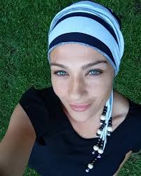 Los rayados se vienen con todo 💥 Nuevos colores para turbantes que cubren  toda la cabeza o las turvinchas de 20 cm de ancho Esta semana hay promo  📢3x2😉📢