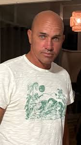 The GOAT @kellyslater took a seat with the @l8nightwithchoccy crew for a  scintillating 2.5-hour chat about retirement, Baywatch drama, the Andy  Irons rivalry, and much more 🍿Tap the link in bio to ...