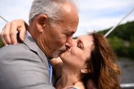 Above the Delaware River, a Double Wedding Straddling State Lines