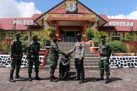 The facts in both appeals are similar. Penugasan Kostrad