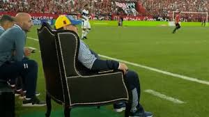Maradona became the coach of argentina's national football team in november 2008. Maradona Volvio A Newell S Y Dirigio Sentado En Un Trono As Argentina