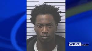 UPDATE: Mobile police identify homicide victim, arrest suspect