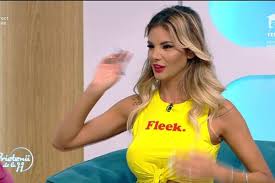 Diana munteanu, cu ochii în lacrimi, în ultima ediție a emisiunii. InformaÈ›ii Despre Ramona Pagina 6