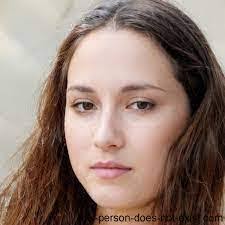 Lena Lott's Instagram, Twitter & Facebook