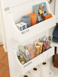 Here, we've compiled some of our favorite functional and inspired ways to organize your bathroom counter in an effort to make your day more efficient. 14 Brilliant Bathroom Organization Ideas To Simplify Your Daily Routine