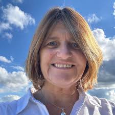 Dear Sir David. May you have a very, very happy birthday. You are amazing.  Thank you for everything you have shown me about our beautiful planet 🌍.  Truly an inspiration to me