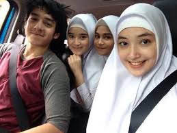 Anna Karina Gilbert, Si Cantik Berhijab Pemeran Aisyah Putri