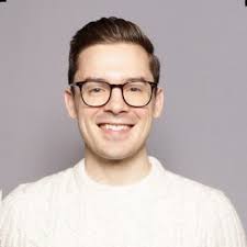 Excited to share that I've been promoted to Account Executive at HubSpot  and will be joining the Small Business Segment tomorrow!