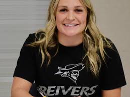 Moser signs with IWCC