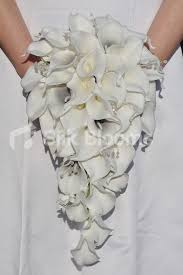 Modern Ivory Calla Lily Cascade Bouquet W Stephanotis And Crystal Sprays Modern Calla Lily Bridal Bouquet Calla Lily Bouquet Wedding Lavender Wedding Bouquet