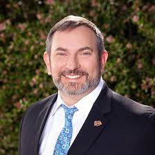 Nelson Buss's Instagram, Twitter & Facebook