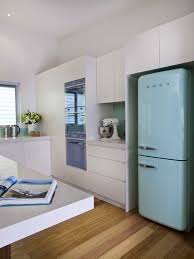 Thegar Piparkokur Bakast Sara Sjofn Modern Kitchen Interiors Smeg Fridge Modern Kitchen Design