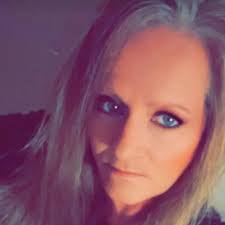 Valerie Keys's Instagram, Twitter & Facebook