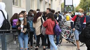 33383 del 29/11/2018, come già comunicato dalla presidenza del consiglio dei ministri, comunica che il saese ha proclamato lo sciopero per la giornata del 10 dicembre 2018. L 11 Gennaio Torna In Classe Solo Il 60 Degli Studenti Gilda Venezia