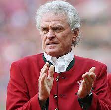 Other articles where sepp maier is discussed: Torwart Sepp Maier Der Spassvogel Feiert Seinen 75 Geburtstag