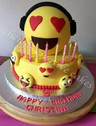 Risultati immagini per torte decorate tre porcellini. Torta Emoji Torte Arte Per Torte