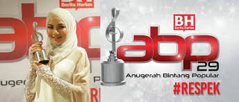 Senarai pemenang anugerah bintang popular 2017 may 15, 2017 may 26, 2017 8 comments on senarai pemenang anugerah bintang popular 2017 anugerah bintang popular berita harian 3.0 atau abpbh3.0 kali ini memberi saingan yang sangat hebat terhadap artis tanah air kita. Senarai Penuh Pemenang Abpbh 29 Neelofa Bintang Paling Popular Gempak