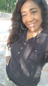 Dinner theater with my talented daughters Rhonda Ross, Tracee Ellis Ross &  Chudney Ross this past Christmas ❤️ singing a childhood song my sister Rita  taught them.