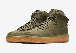 Air Force 1 Black Swoosh Gum Sole Nike Air Force 1 High Kids Olive Gum 922066 202 Sneakernews Com Fashion Pumps Sneakers Fashion Nike Air