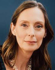 Jennifer Oates's Instagram, Twitter & Facebook