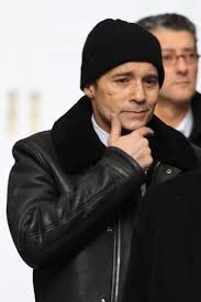 Ayez un peu de respect pour ses proches & évitez les vannes pourries. Jean Luc Delarue Emporte Par Un Cancer Du Peritoine En Quelques Mois