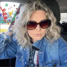 Black French tips are for the baddies. If they don't get it then they're  not in the club