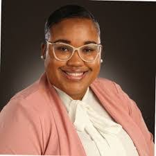 Cleo Thorne's Instagram, Twitter & Facebook